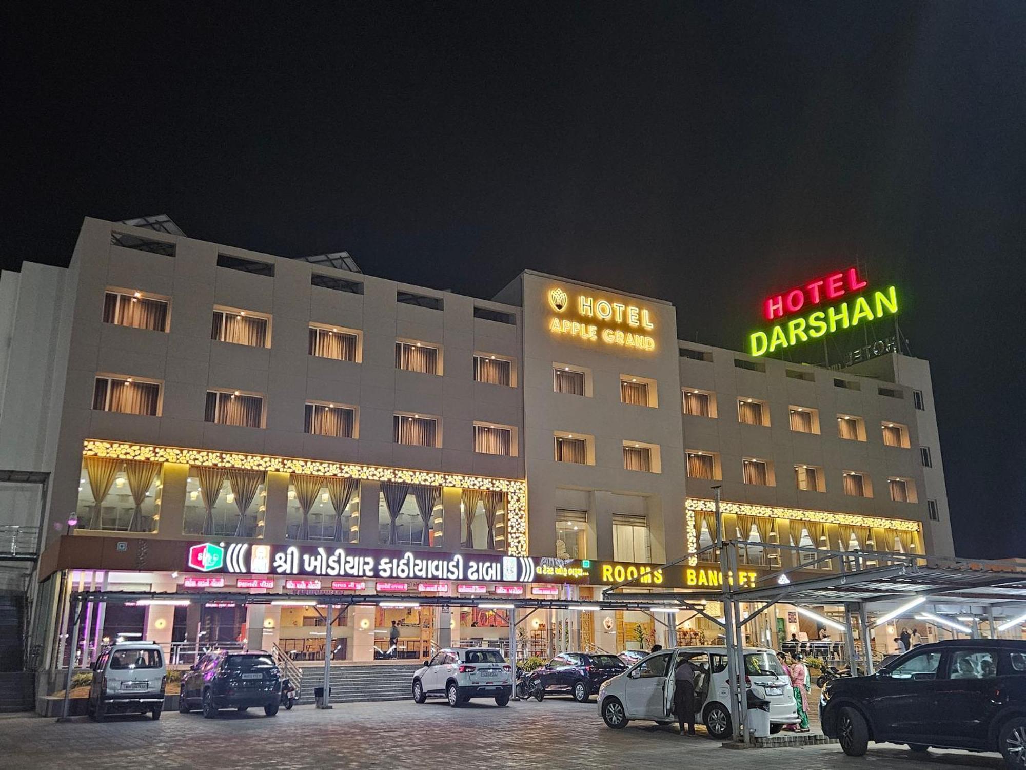 Hotel Grand Darshan فَدودارا المظهر الخارجي الصورة