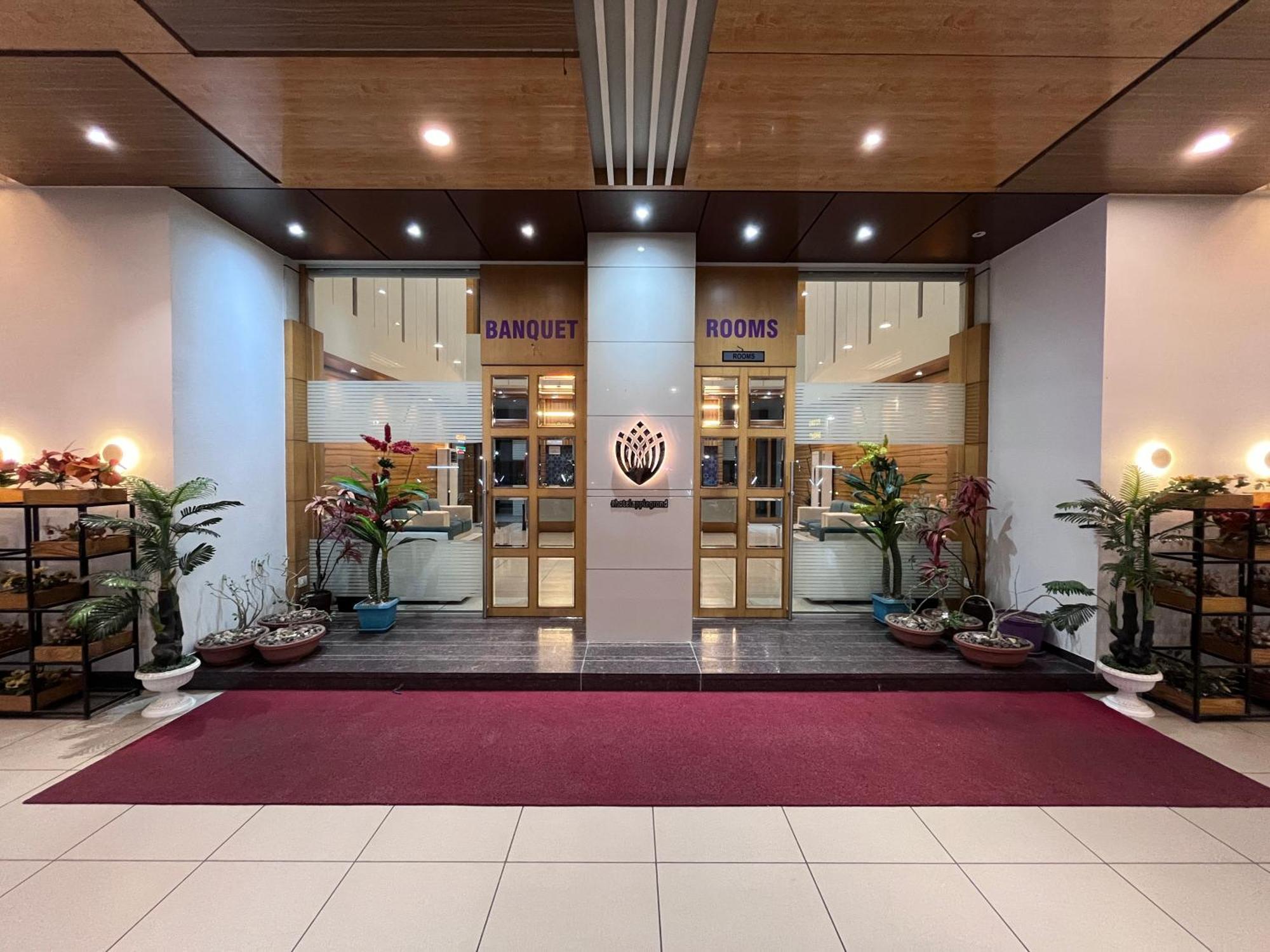 Hotel Grand Darshan فَدودارا المظهر الخارجي الصورة